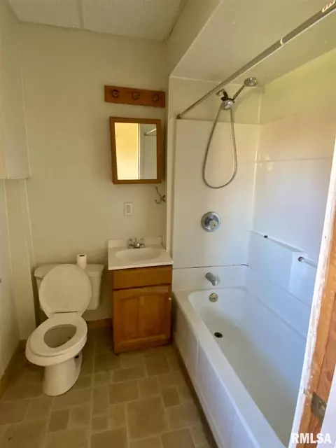 533 N Johnson St, Macomb, IL 61455 photo 17