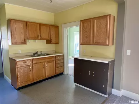 533 N Johnson St, Macomb, IL 61455 photo 10