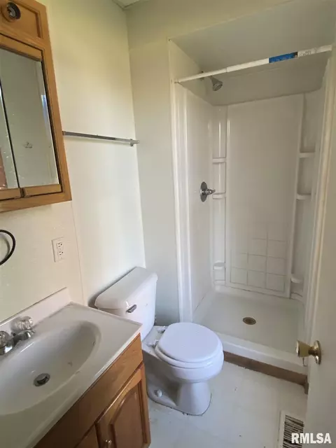 533 N Johnson St, Macomb, IL 61455 photo 18