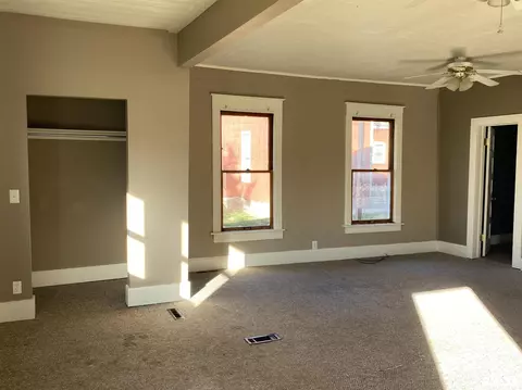 533 N Johnson St, Macomb, IL 61455 photo 4