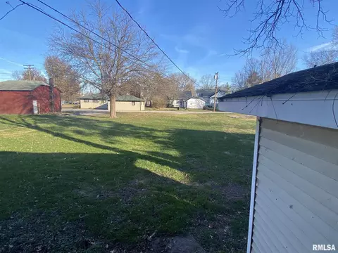 533 N Johnson St, Macomb, IL 61455 photo 25