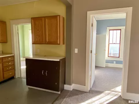 533 N Johnson St, Macomb, IL 61455 photo 11
