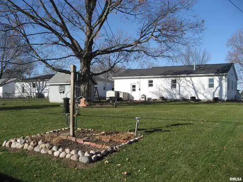 310 Devonshire Rd, Washington, IL 61571 photo 6
