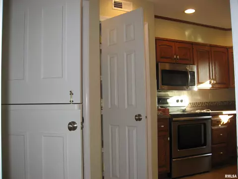 310 Devonshire Rd, Washington, IL 61571 photo 27
