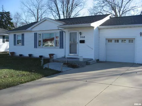 310 Devonshire Rd, Washington, IL 61571 photo 1