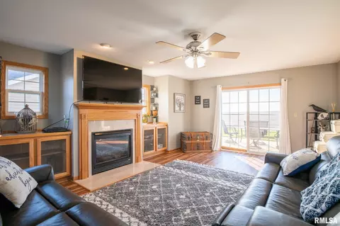 4401 S Lake Camelot Dr, Mapleton, IL 61547 photo 5
