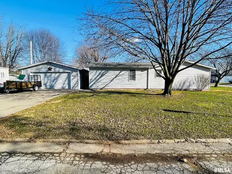 606 E Pierce St, Macomb, IL 61455 photo 1