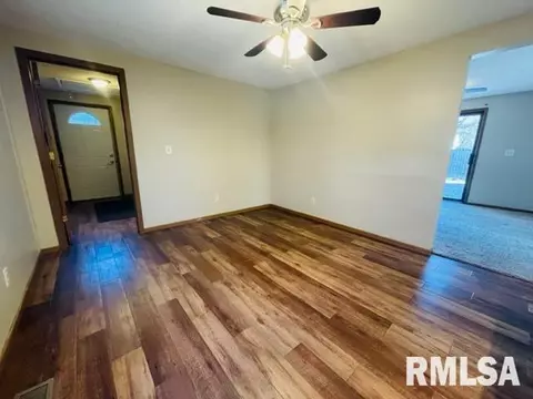 606 E Pierce St, Macomb, IL 61455 photo 9