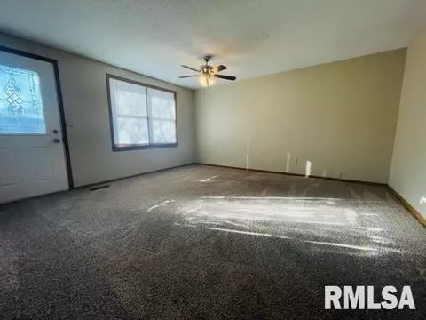 606 E Pierce St, Macomb, IL 61455 photo 15