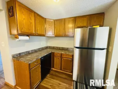 606 E Pierce St, Macomb, IL 61455 photo 13