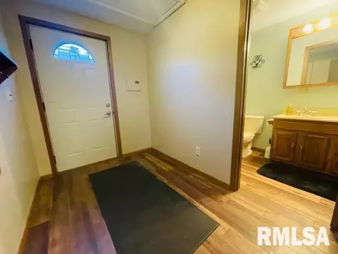 606 E Pierce St, Macomb, IL 61455 photo 7