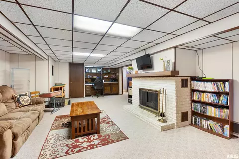 405 E 2nd St, Delavan, IL 61734 photo 29