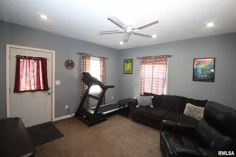 315 E Madison St, Morton, IL 61550 photo 4