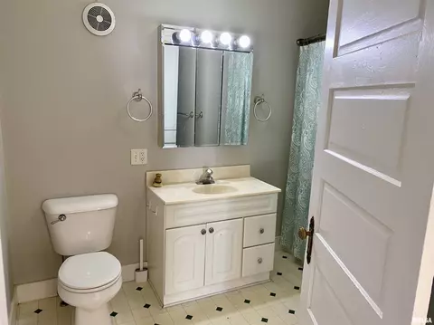 116 E Melbourne Ave, Peoria, IL 61603 photo 17