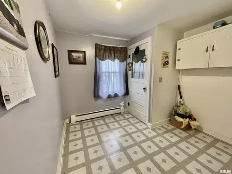 104 Washington St, Benson, IL 61516 photo 6
