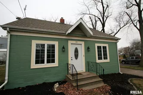 101 E 2nd St, Mackinaw, IL 61755 photo 1