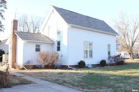 725 E Carroll St, Macomb, IL 61455 photo 3