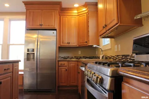 725 E Carroll St, Macomb, IL 61455 photo 10