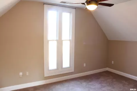 725 E Carroll St, Macomb, IL 61455 photo 28