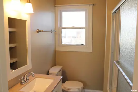 725 E Carroll St, Macomb, IL 61455 photo 21