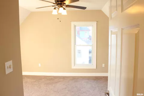 725 E Carroll St, Macomb, IL 61455 photo 31