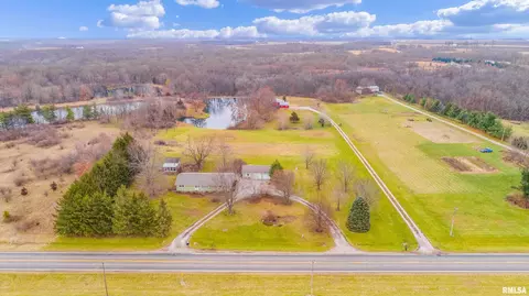 404 Carlock Rd, Carlock, IL 61725 photo 2