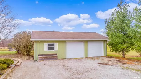 404 Carlock Rd, Carlock, IL 61725 photo 4