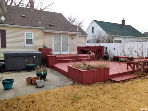 509 E Harrison St, Morton, IL 61550 photo 2