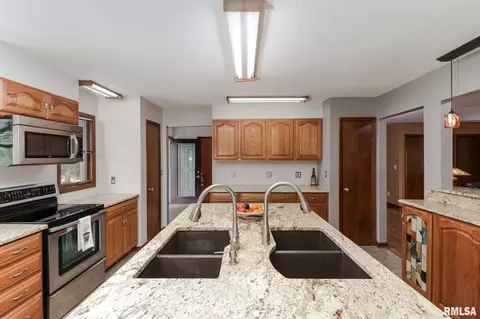 18786 N Arrowhead Ln, Danvers, IL 61732 photo 18