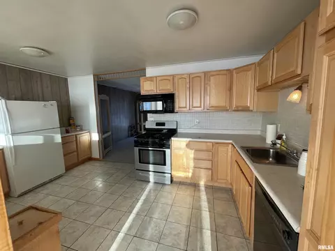 116 Briar Ln, Washington, IL 61571 photo 4