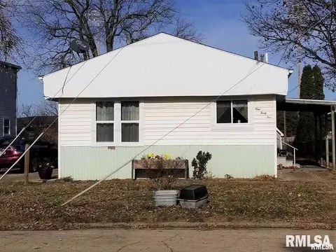145 E Birch St, Canton, IL 61520 photo 1