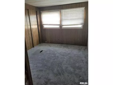145 E Birch St, Canton, IL 61520 photo 20