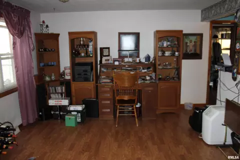 640 E Park St, Cuba, IL 61427 photo 5