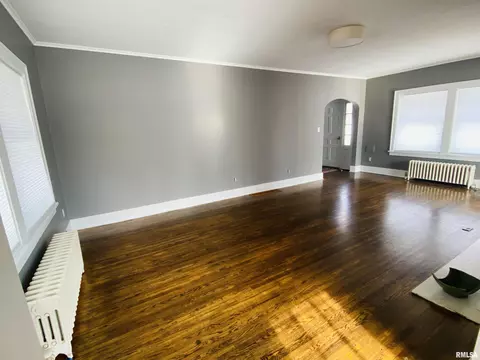 628 Beverly Ave, Macomb, IL 61455 photo 5