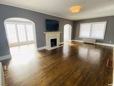 628 Beverly Ave, Macomb, IL 61455 photo 6
