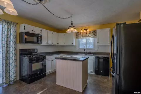 1304 W Progress St, Metamora, IL 61548 photo 13