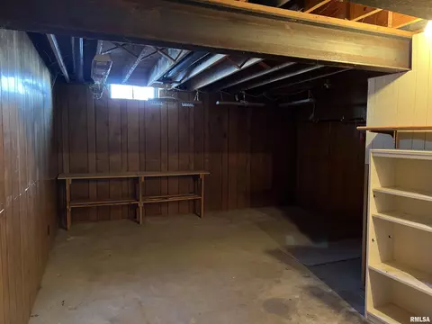 220 Arlington Dr, Macomb, IL 61455 photo 16