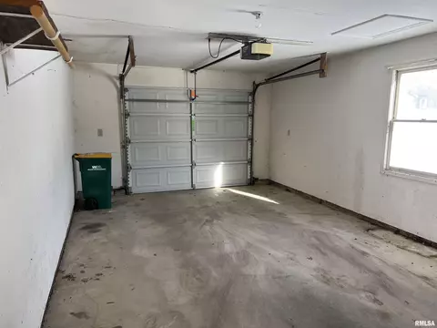 220 Arlington Dr, Macomb, IL 61455 photo 21