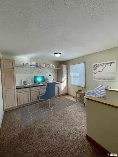 806 N Main St, Eureka, IL 61530 photo 8