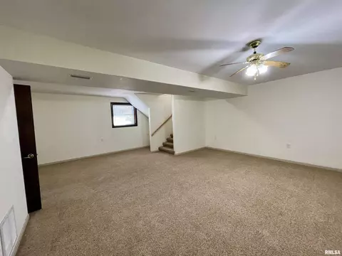 806 N Main St, Eureka, IL 61530 photo 17