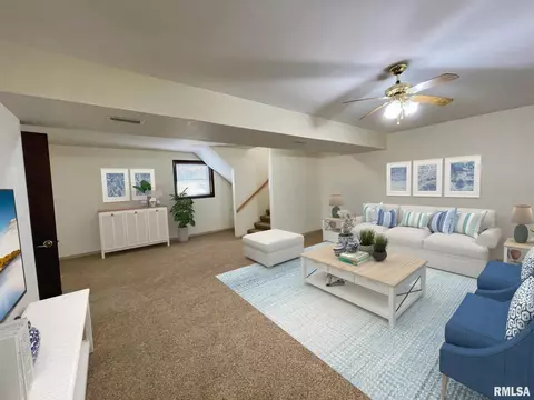 806 N Main St, Eureka, IL 61530 photo 7