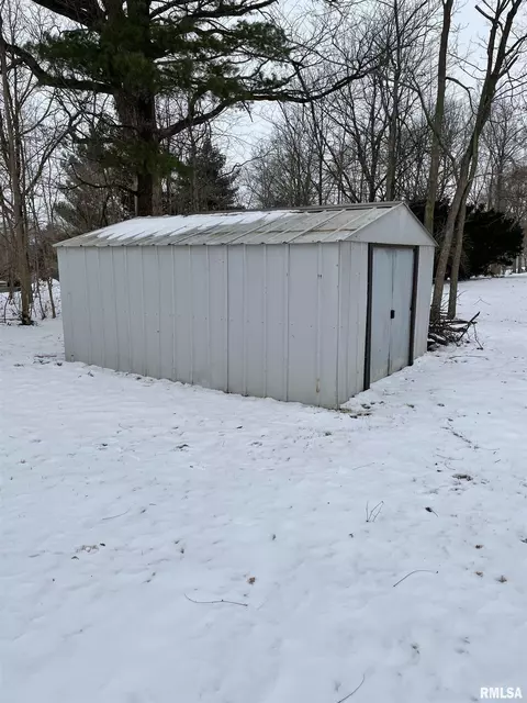 806 N Main St, Eureka, IL 61530 photo 26