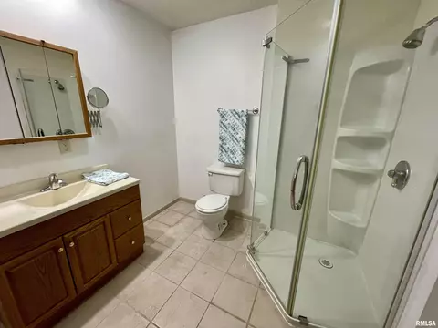 806 N Main St, Eureka, IL 61530 photo 12