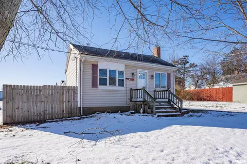 206 E Ann St, Roanoke, IL 61561 photo 2