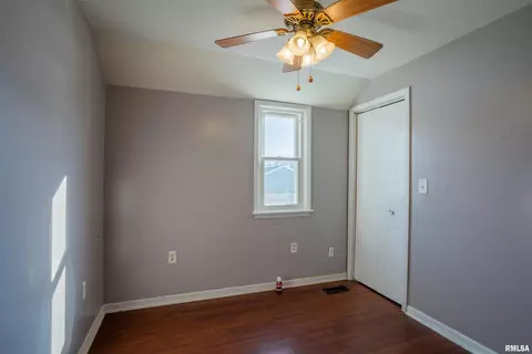 206 E Ann St, Roanoke, IL 61561 photo 14