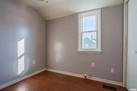 206 E Ann St, Roanoke, IL 61561 photo 16