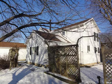 413 N 2nd St, Dunlap, IL 61525 photo 7
