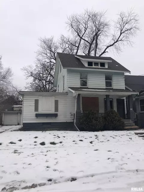 321 E Thrush Ave, Peoria, IL 61603 photo 1
