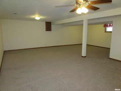 1004 Redbud Ln, Eureka, IL 61530 photo 21