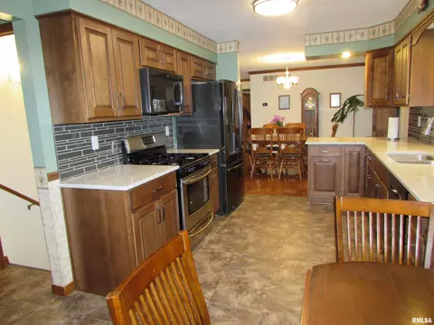 1004 Redbud Ln, Eureka, IL 61530 photo 6